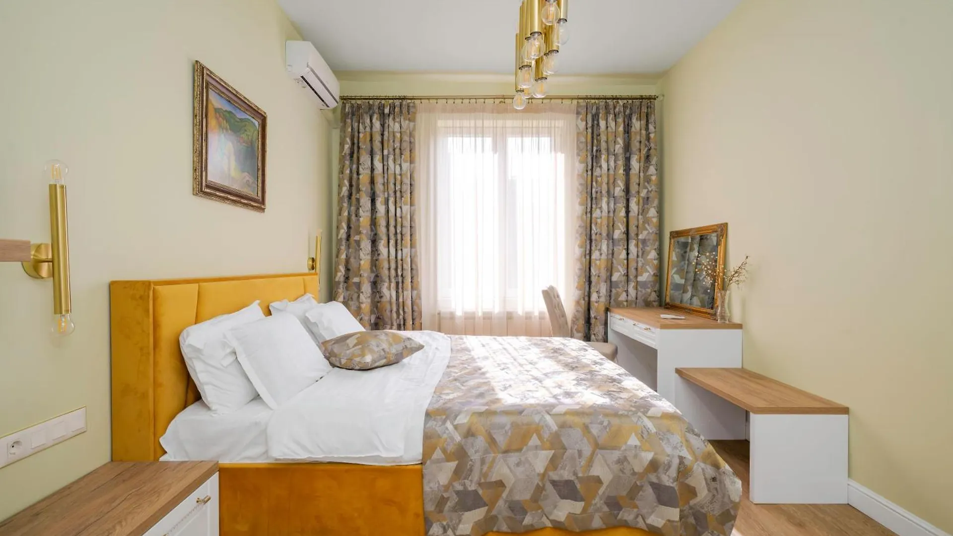 아파트 Urban Charm & Comfort - Chic 2Bd In Prime Location By Flat Mаnager 소피아